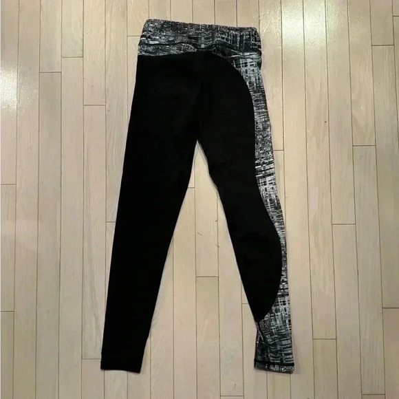 Soulcycle brand leggings - Picture 2 of 3